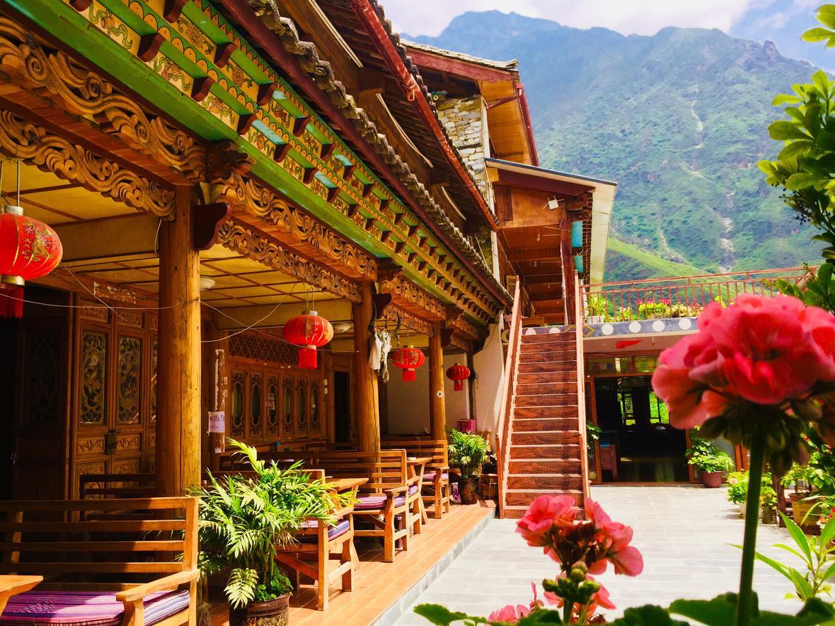 Tibet Guesthouse 虎跳峡卓玛客栈 Shangri-La Exterior foto